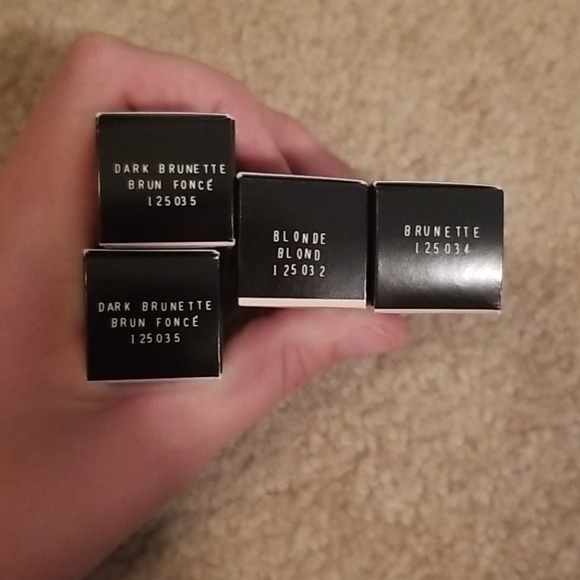 Mary Kay Volumizing Brow Tint - Picture 3 of 3